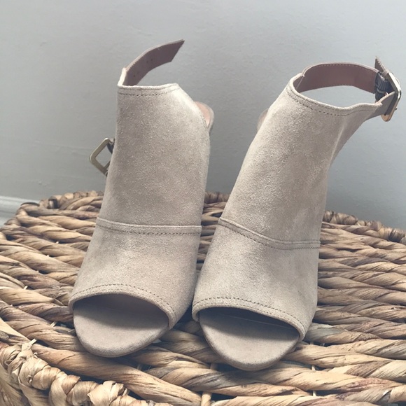 Brand New! Nine West Sandals - Picture 4 of 7